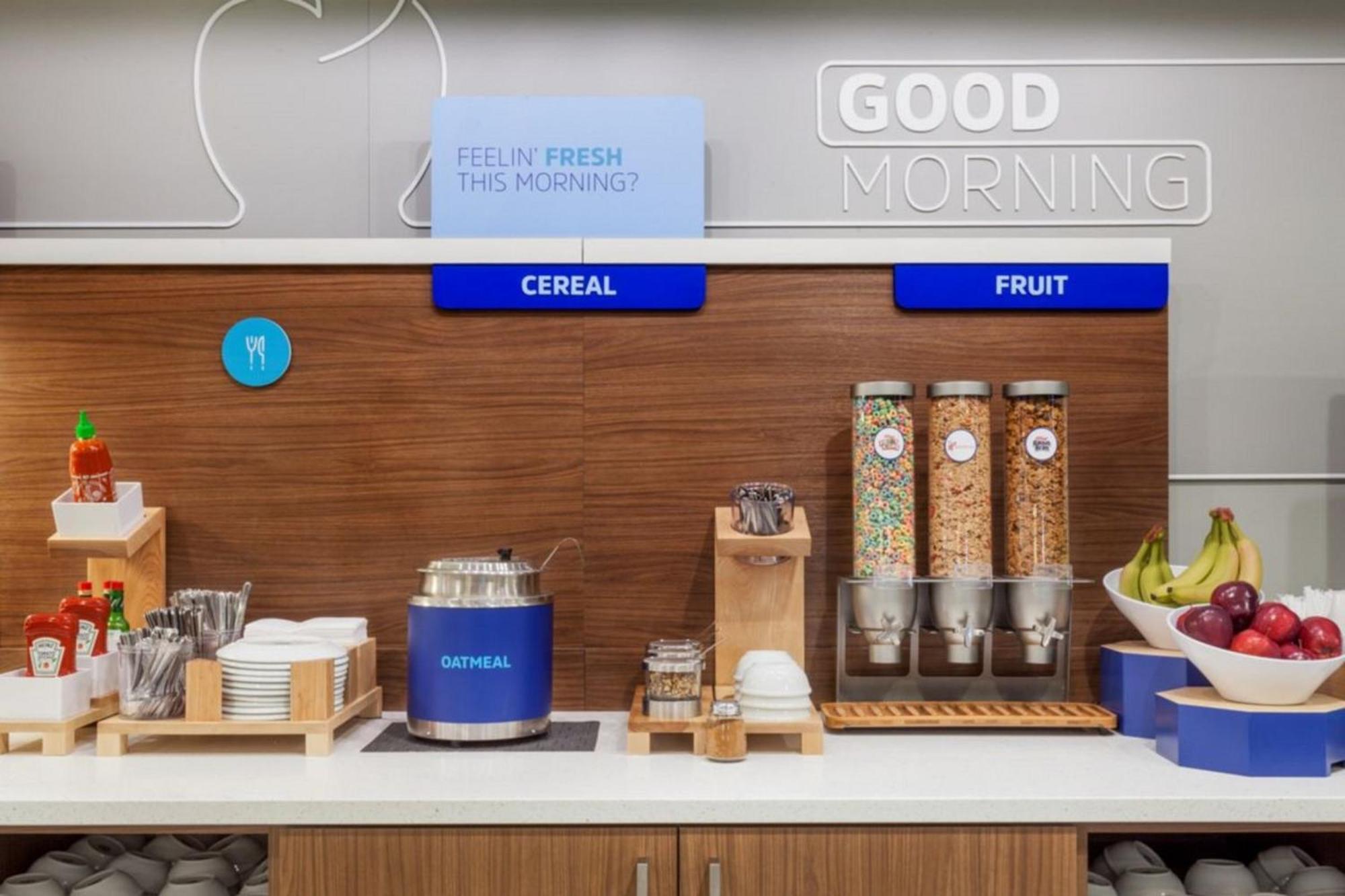 Holiday Inn Express & Suites Buford - Mall Of Georgia By Ihg Luaran gambar
